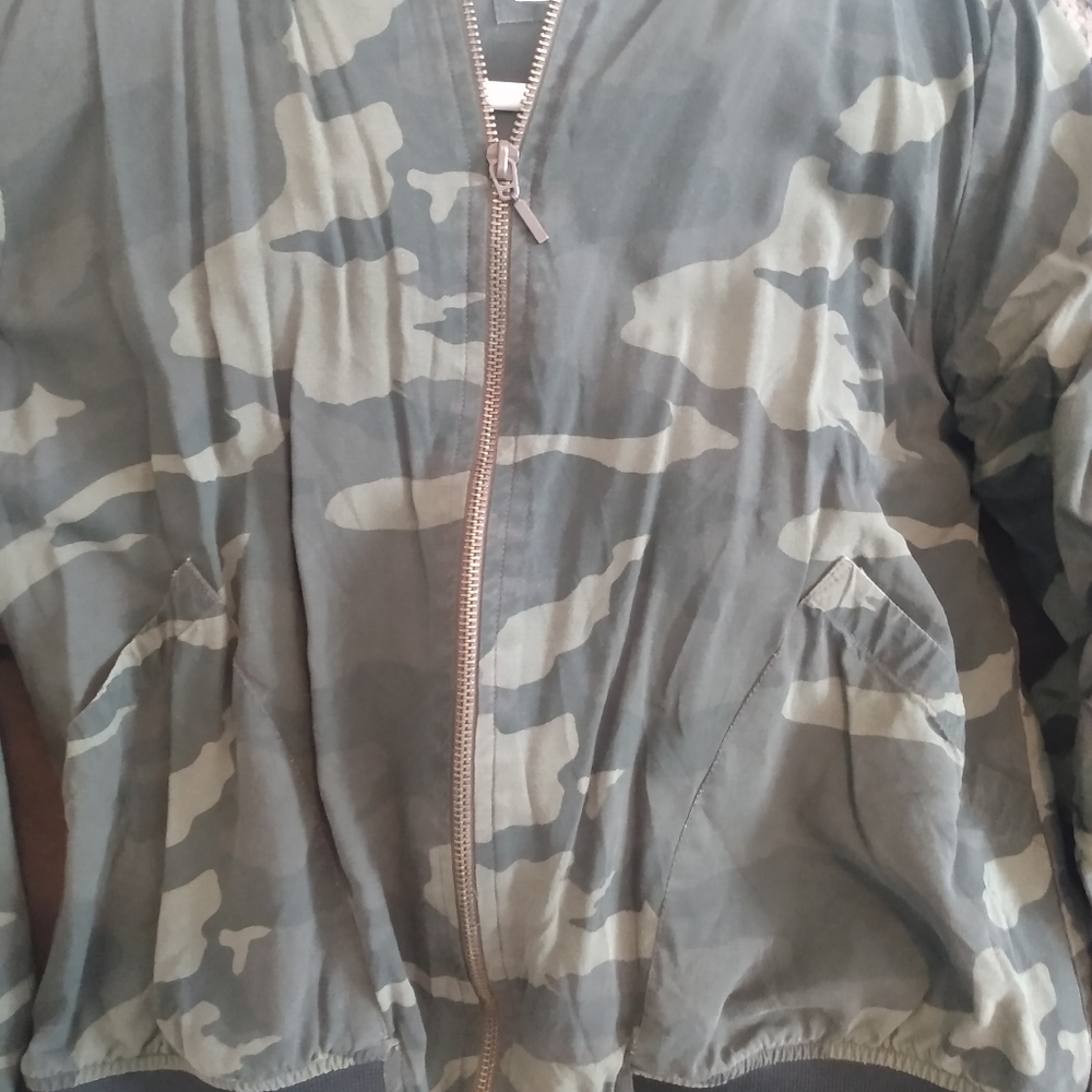 jacket - Picture 3 of 4